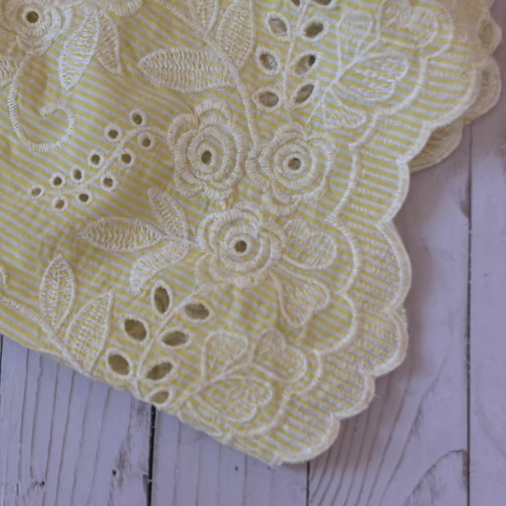Yellow embroidered bell sleeve top S/M - Picture 5 of 9